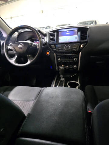 2017 Nissan Pathfinder