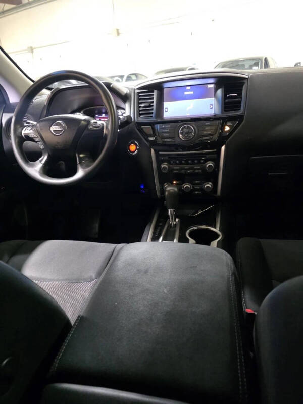 2017 Nissan Pathfinder