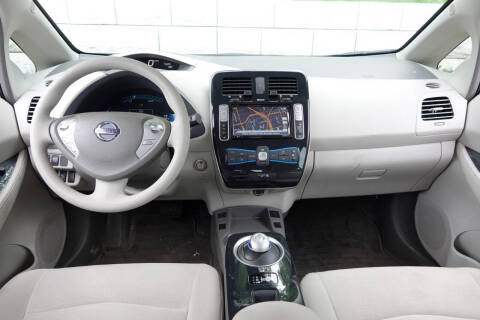 2011 Nissan LEAF SV