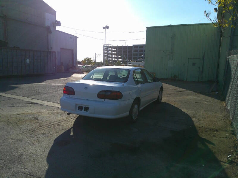 2000 Chevrolet Malibu Base photo 8