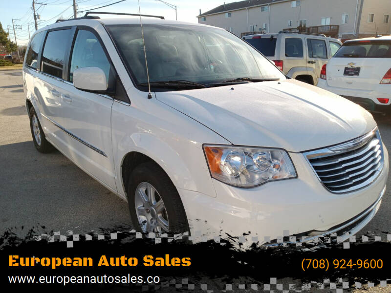 2013 Chrysler Town and Country for sale at European Auto Sales in Bridgeview IL