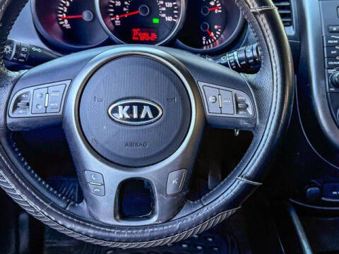 2012 Kia Soul +