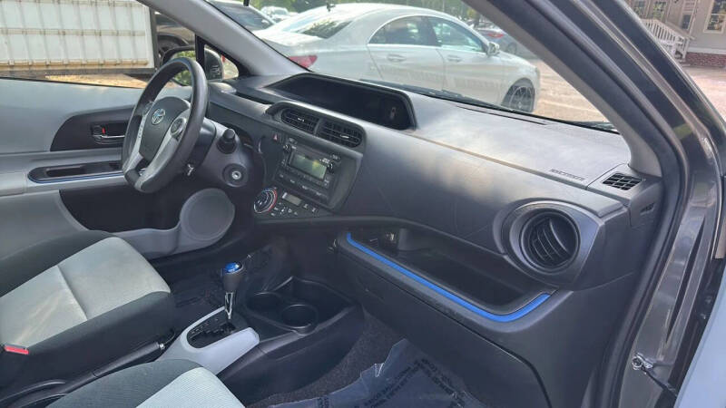 2013 Toyota Prius c