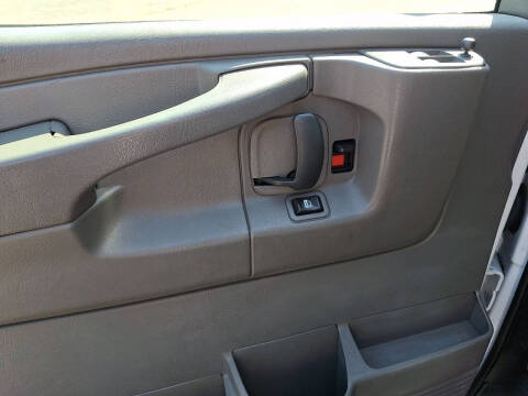 2022 Chevrolet Express 2500