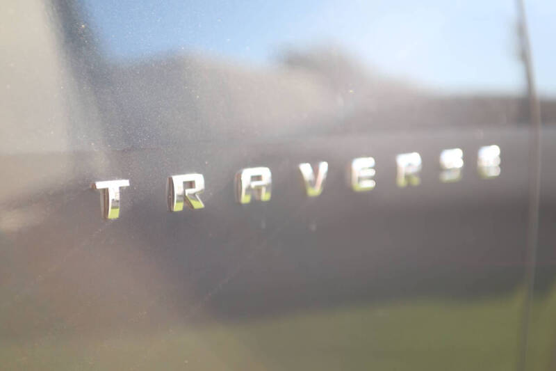 2022 Chevrolet Traverse LT Leather