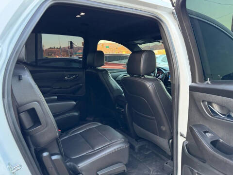 2022 Chevrolet Traverse LT Leather