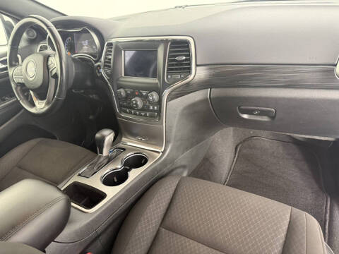 2019 Jeep Grand Cherokee Laredo E
