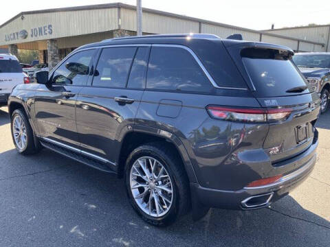 2023 Jeep Grand Cherokee Summit