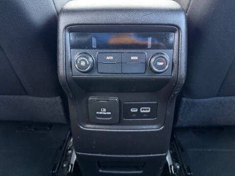 2022 GMC Acadia SLE