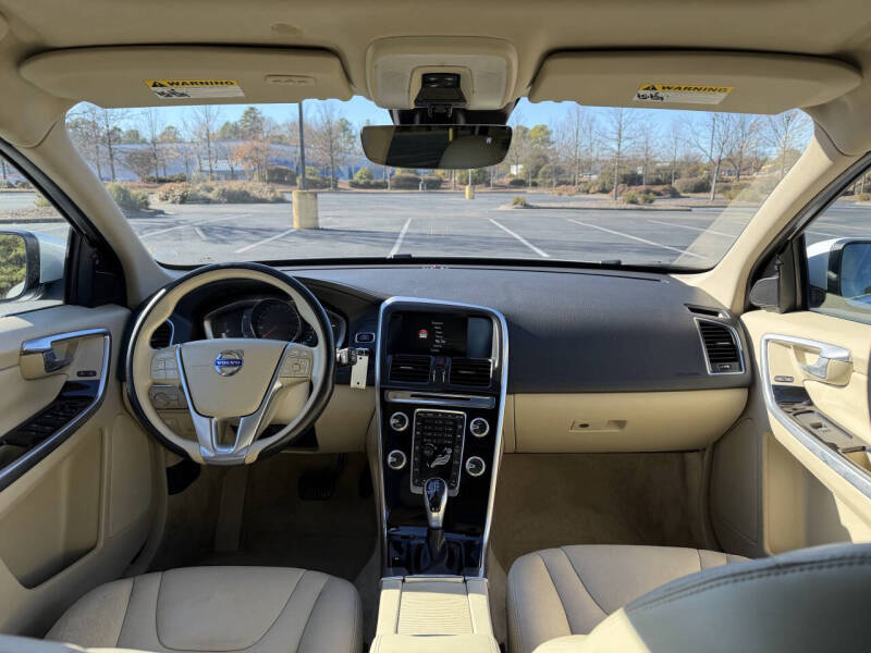 2015 Volvo XC60 T5 Drive-E Premier