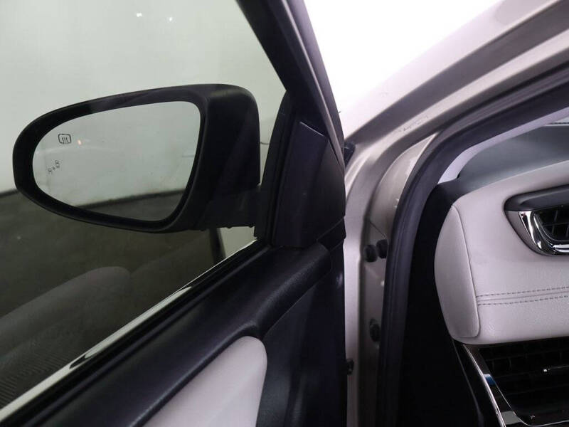 2013 Toyota Avalon XLE