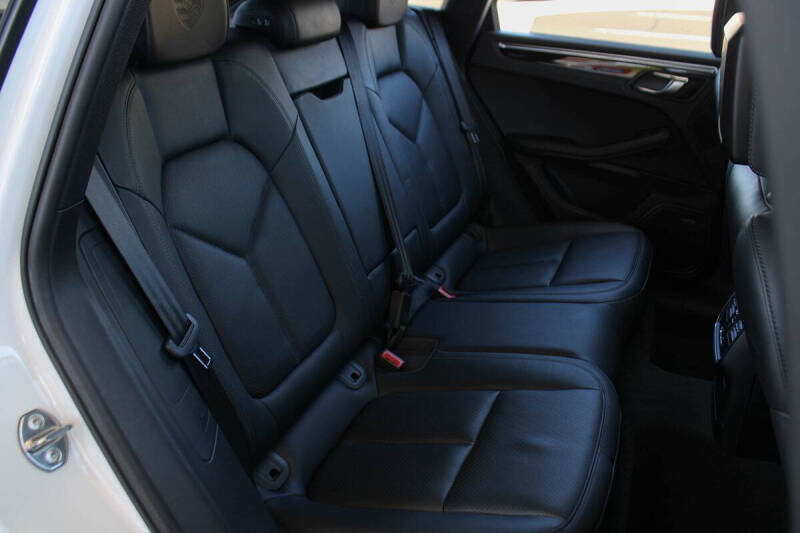 2017 Porsche Macan S