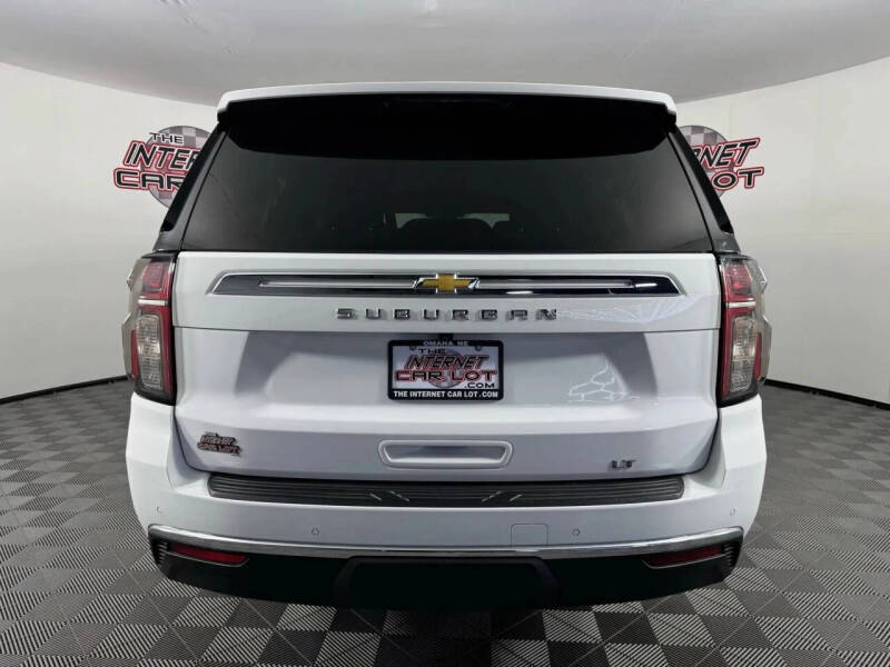 2023 Chevrolet Suburban LT