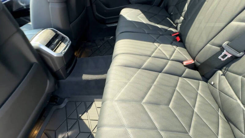 2023 BMW 7 Series 760i xDrive