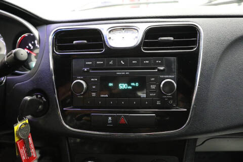 2011 Chrysler 200 Touring