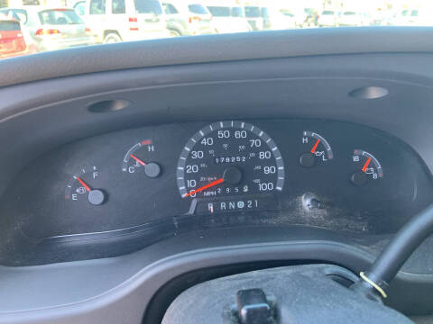 2003 Ford E-Series E-350 SD XL