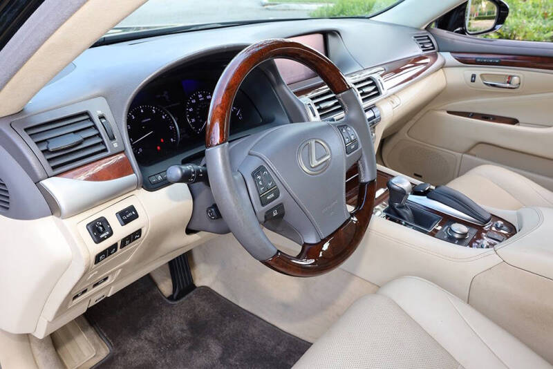2014 Lexus LS 460
