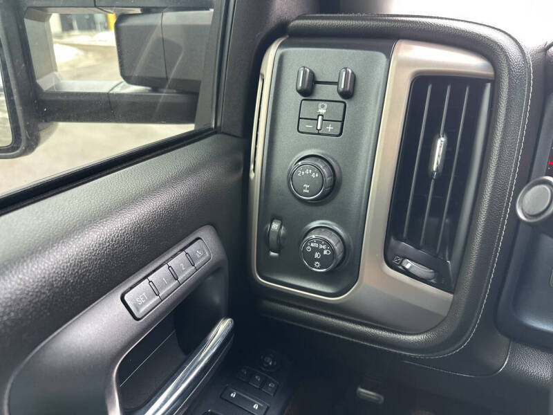 2017 GMC Sierra 2500HD Denali