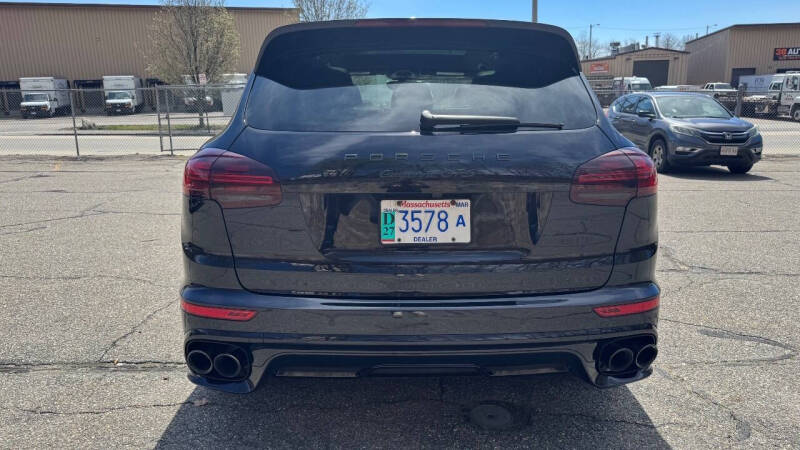 2016 Porsche Cayenne GTS
