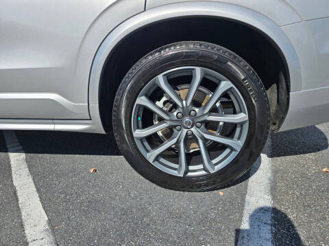 2019 Volvo XC90 T6 Momentum