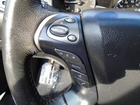 2018 Nissan Pathfinder SV