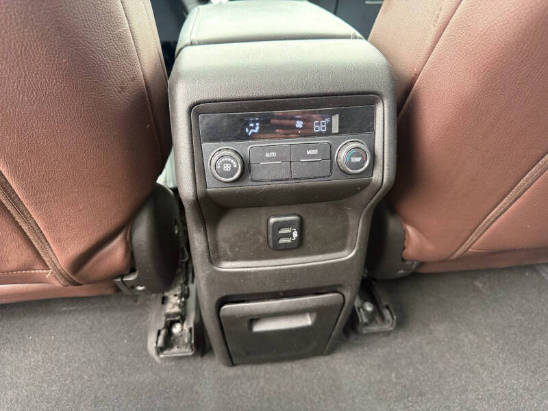 2017 GMC Acadia SLE-2