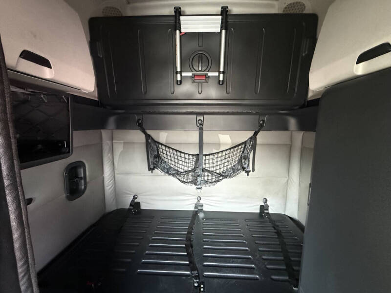 2021 Freightliner Cascadia