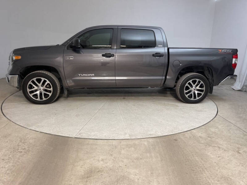 2018 Toyota Tundra SR5
