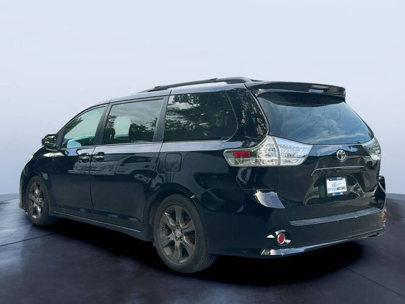 2015 Toyota Sienna
