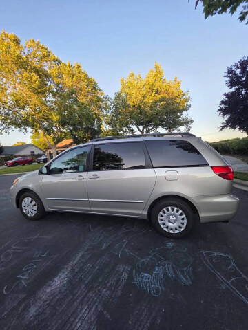 2004 Toyota Sienna