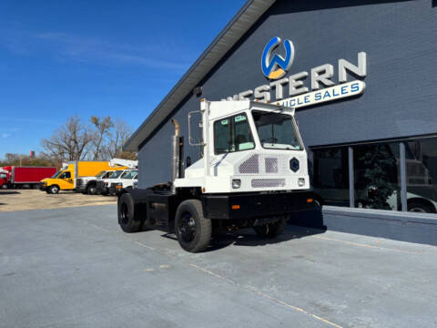 2017 Capacity Yard Spotter