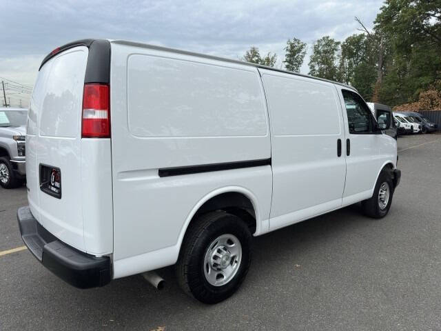 2023 Chevrolet Express 2500