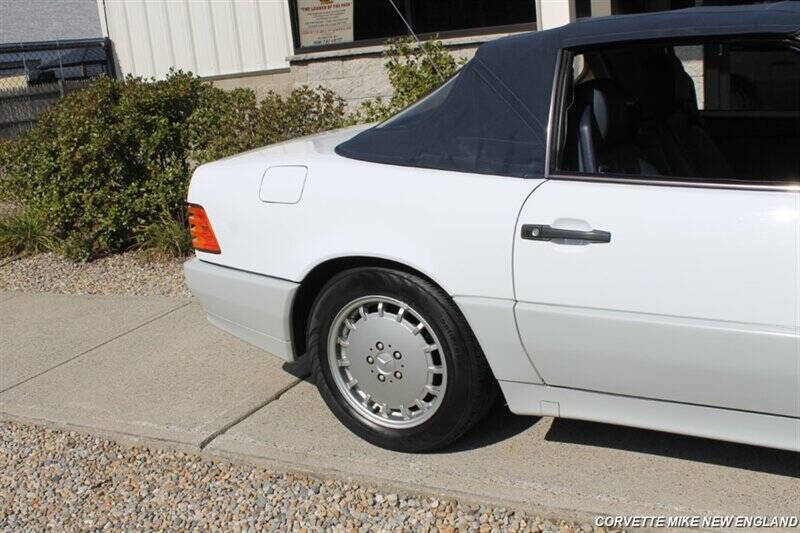 1991 Mercedes-Benz 300-Class 23