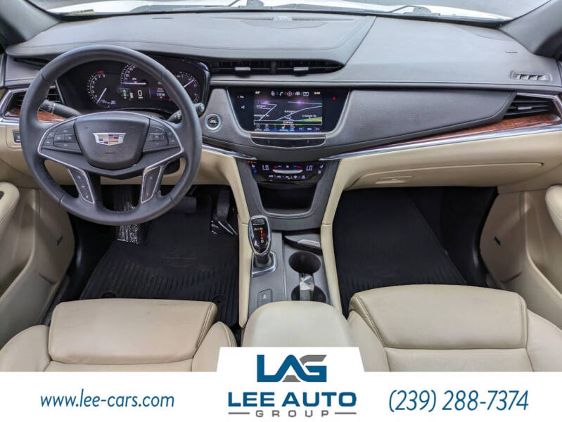 2017 Cadillac XT5 Premium Luxury