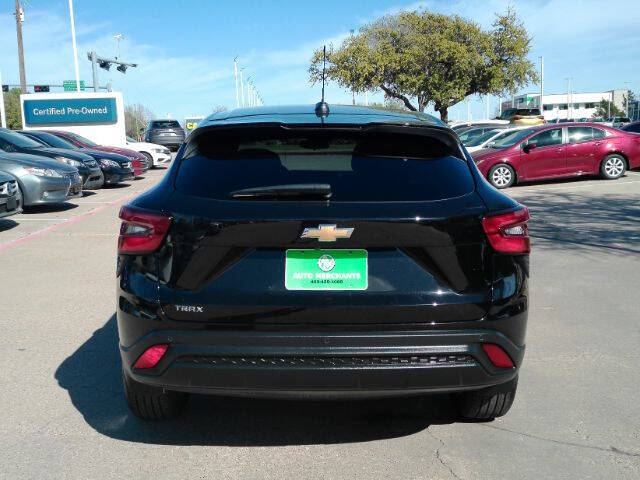 2025 Chevrolet Trax LS