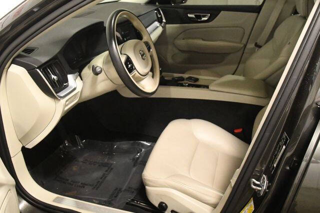 2020 Volvo S60 T5 Momentum