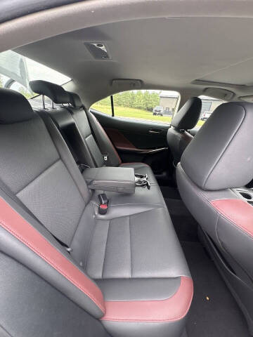 2017 Lexus IS 300