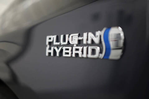 2013 Toyota Prius Plug-in Hybrid Advanced