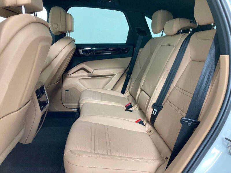 2023 Porsche Cayenne