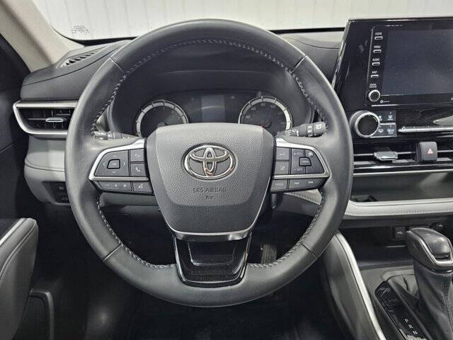 2021 Toyota Highlander LE