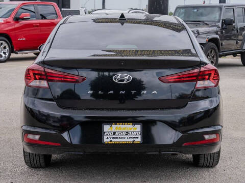 2020 Hyundai Elantra