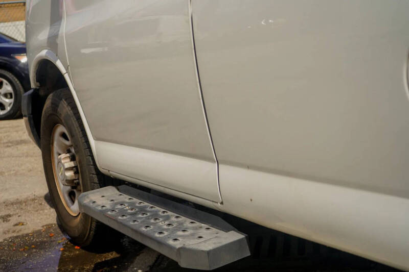 2021 Chevrolet Express 2500