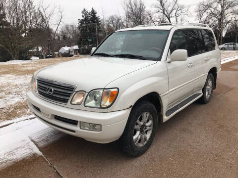 2005 Lexus LX 470 for sale at Bogie's Motors in Saint Louis MO