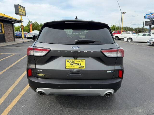 2020 Ford Escape SE