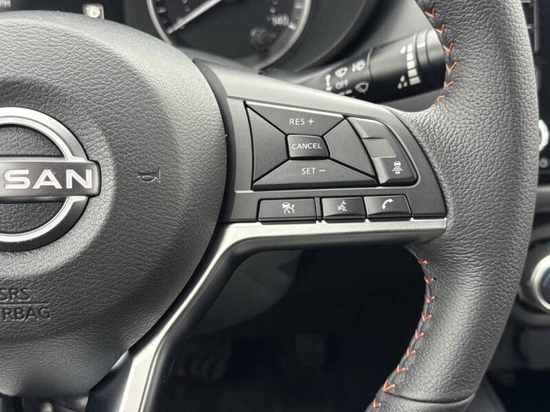 2025 Nissan Versa SR