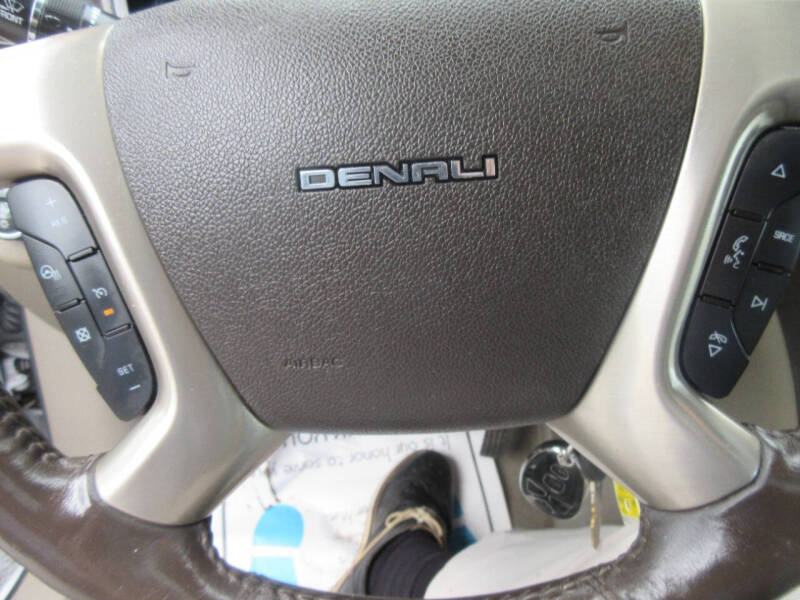 2016 GMC Acadia Denali