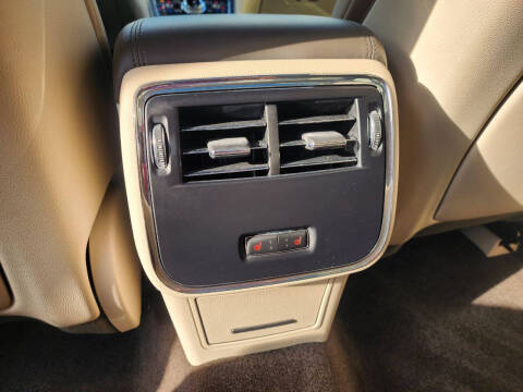 2017 Lincoln Continental Select