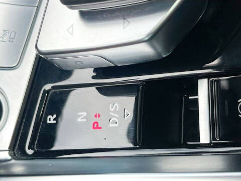2021 Audi e-tron quattro Premium Plus