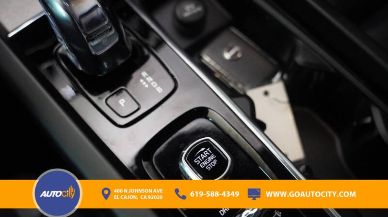2019 Volvo XC60 T8 eAWD Inscription