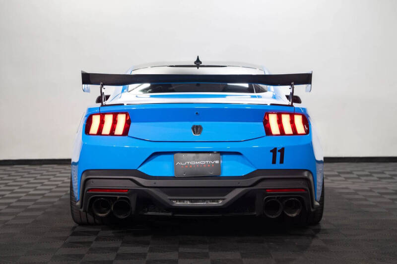 2024 Ford Mustang Dark Horse